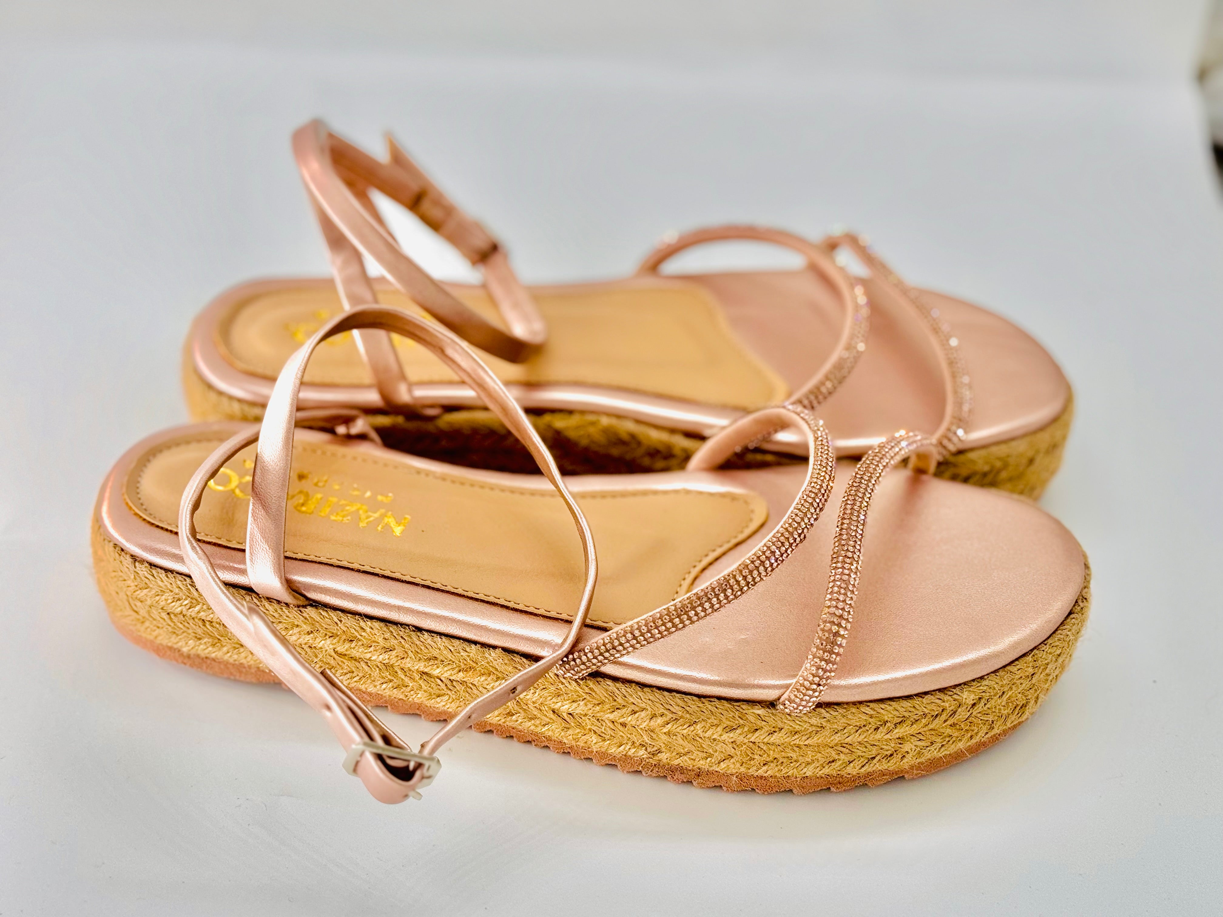 Tiara sandals